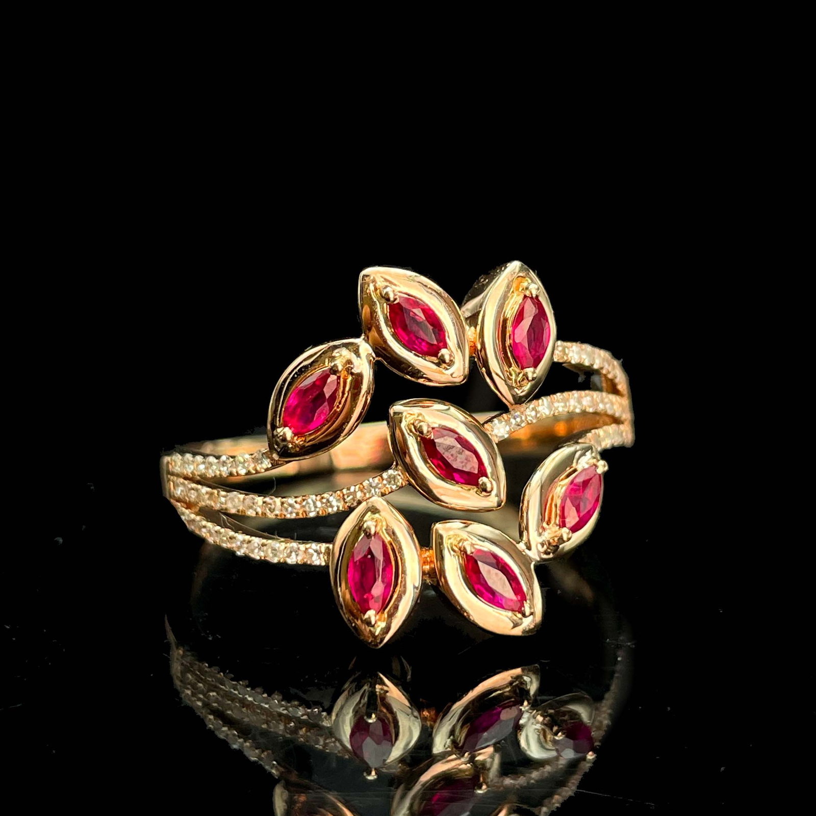 14k Gold 0.58 Ctw Natural Ruby & Diamond Ring - 3