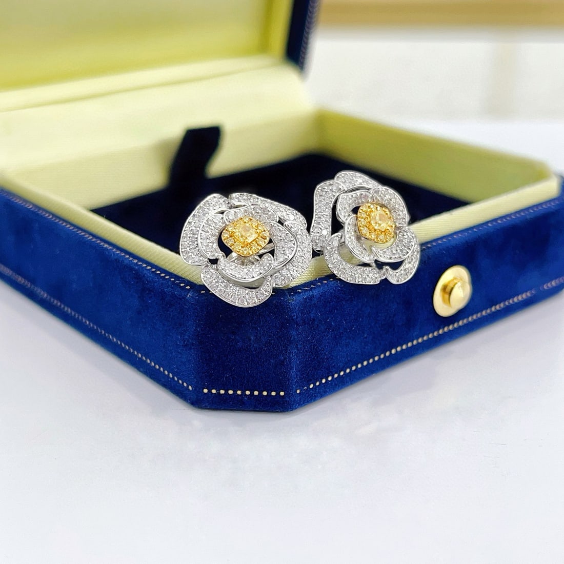 14k Gold 1.00 Ctw Natural Yellow Diamond & Diamond Earrings - 4