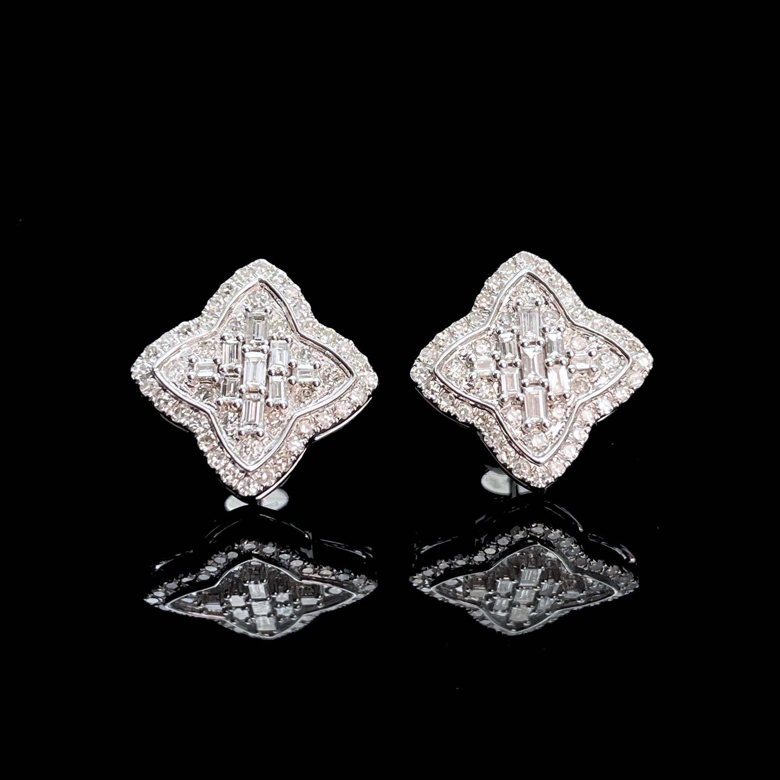 14k Gold 0.7 Ct Natural H Diamond Earrings - 2