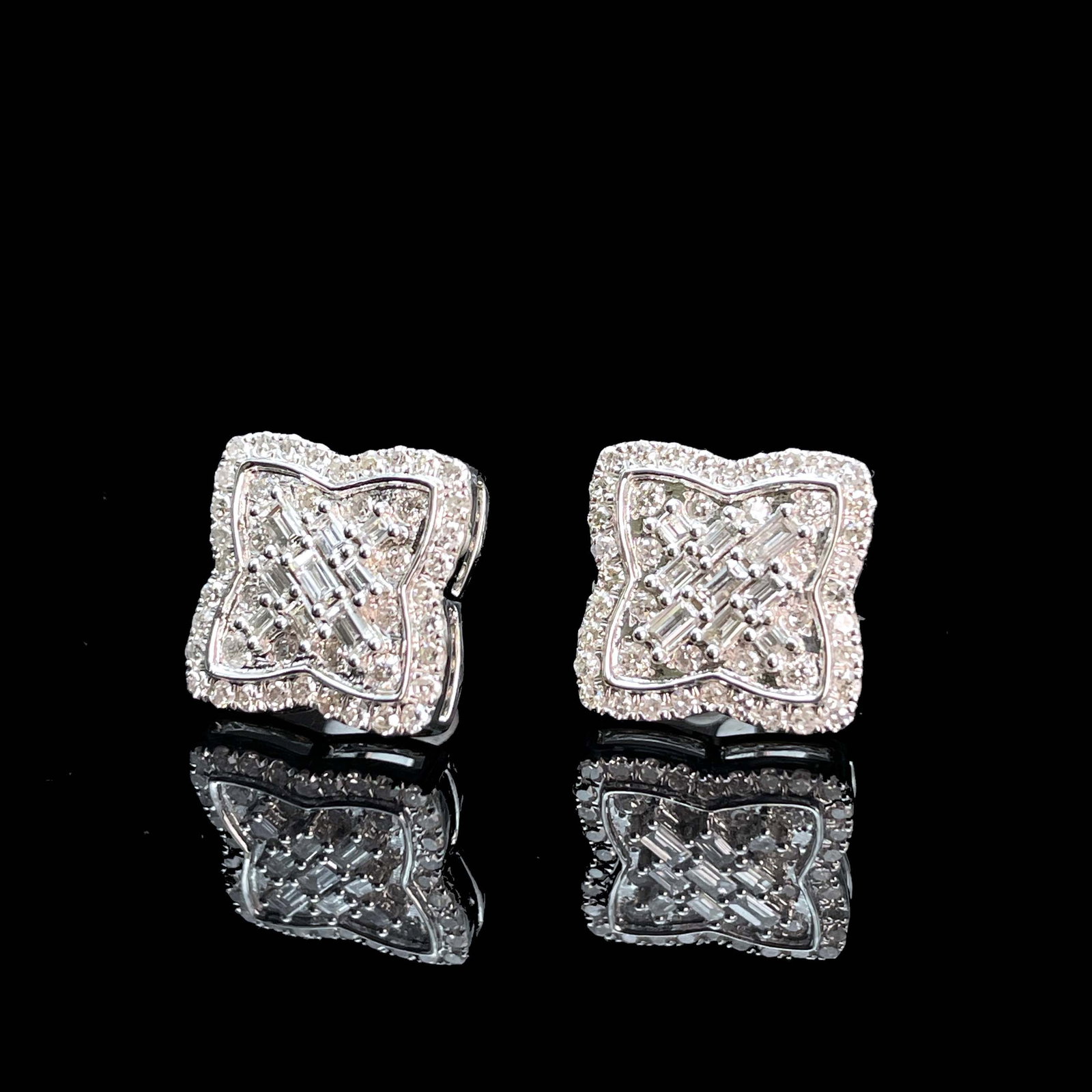 14k Gold 0.7 Ct Natural H Diamond Earrings - 4