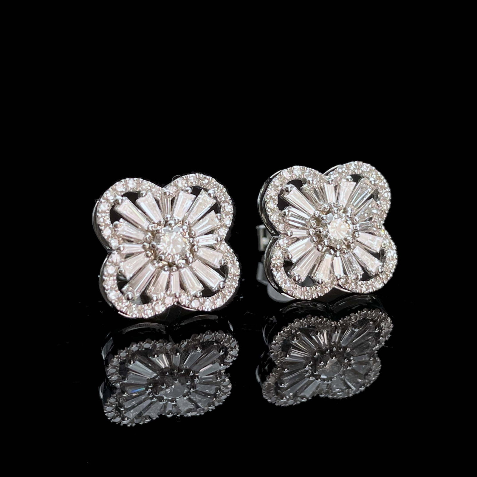 14k Gold 0.7 Ct Natural H Diamond Earrings - 2