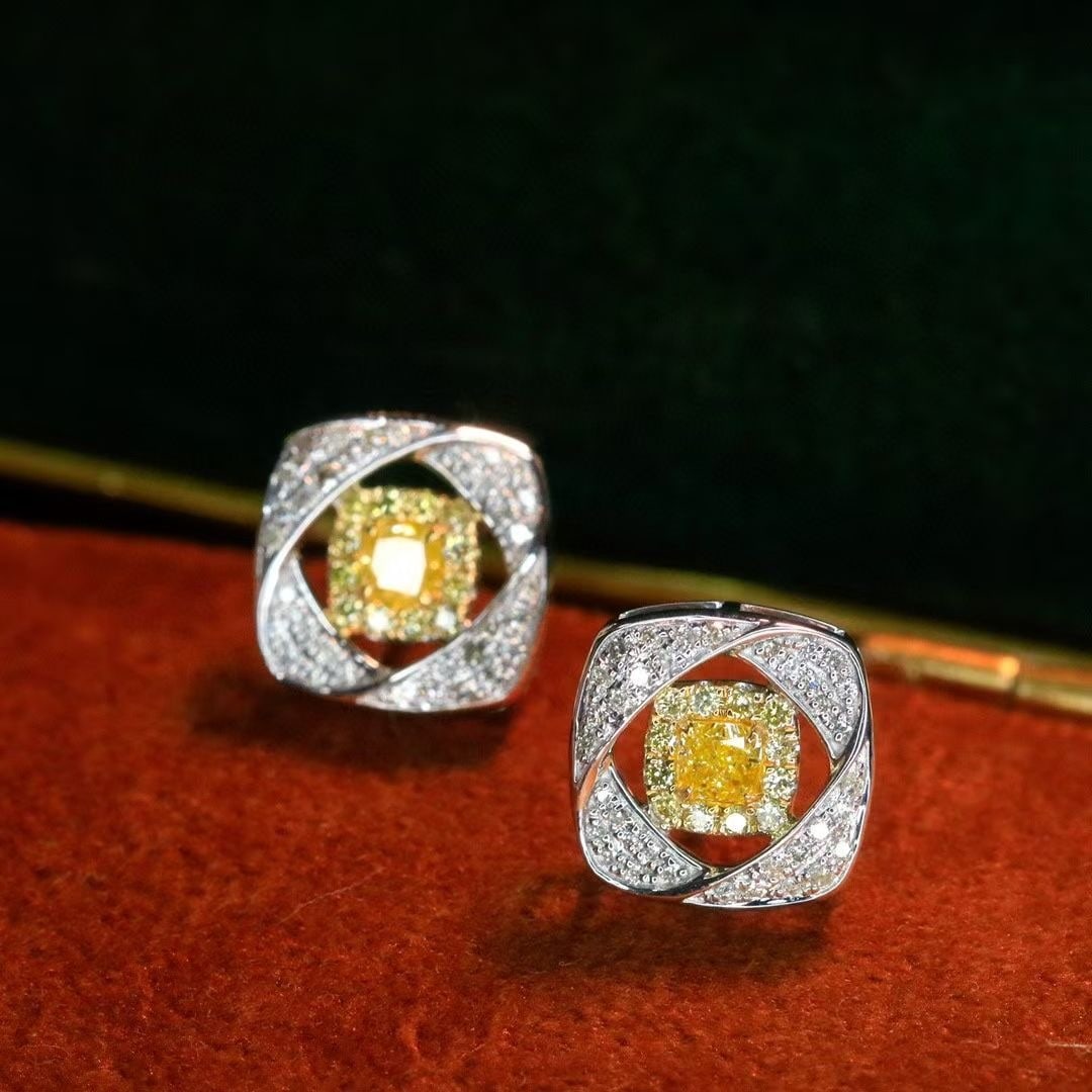 14k Gold 0.8 Ct Natural Color Diamond Earrings: Ref:230993101 // gold content:14k gold // main gemstone:diamond // shape:multiply // carat weight:0. 8ct // clarity grade:vs-si // color:color // treatment:natural // High Estimate: 5300 Low Estimate: