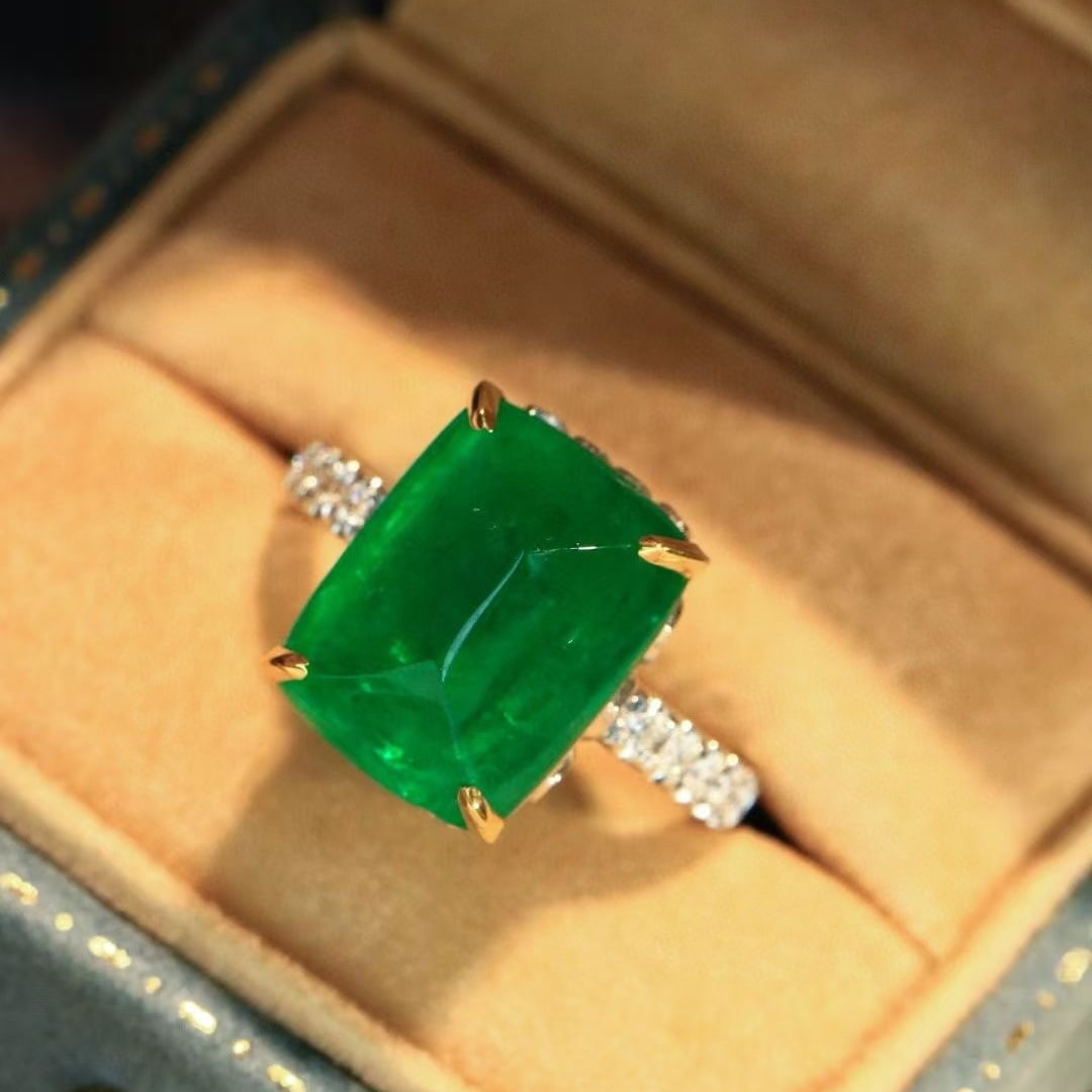 14k Gold 9.27 Ctw Vivid Green Natural Emerald & Diamond Ring - 8
