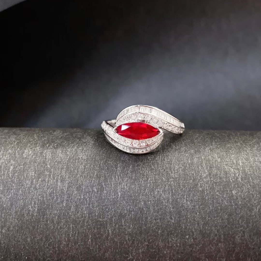 14k Gold 1.63 Ctw Natural Ruby & Diamond Ring: Ref:230993121 // gold content:14k gold // ring size:7. 25us // // main gemstone:ruby // shape:marquise // carat weight:1. 08ct // color:pigeonblood red // treatment:natural // // adjacent gemstone 2 :