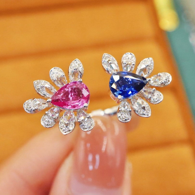 14k Gold 2.24 Ctw Natural Sapphire & Diamond Ring: Ref:230993123 // gold content:14k gold // ring size:7. 25us // // main gemstone:sapphire // shape:pear // carat weight:1. 66ct // color:color // treatment:natural // // adjacent gemstone 2 : diamond /
