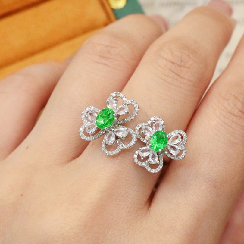 14k Gold 1.37 Ctw Vivid Green Natural Tsavorite & Diamond Ring - 4