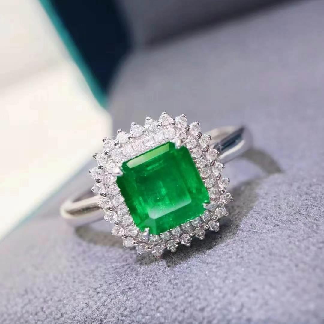 14k Gold 1.67 Ctw Vivid Green Natural Emerald & Diamond Ring - 2