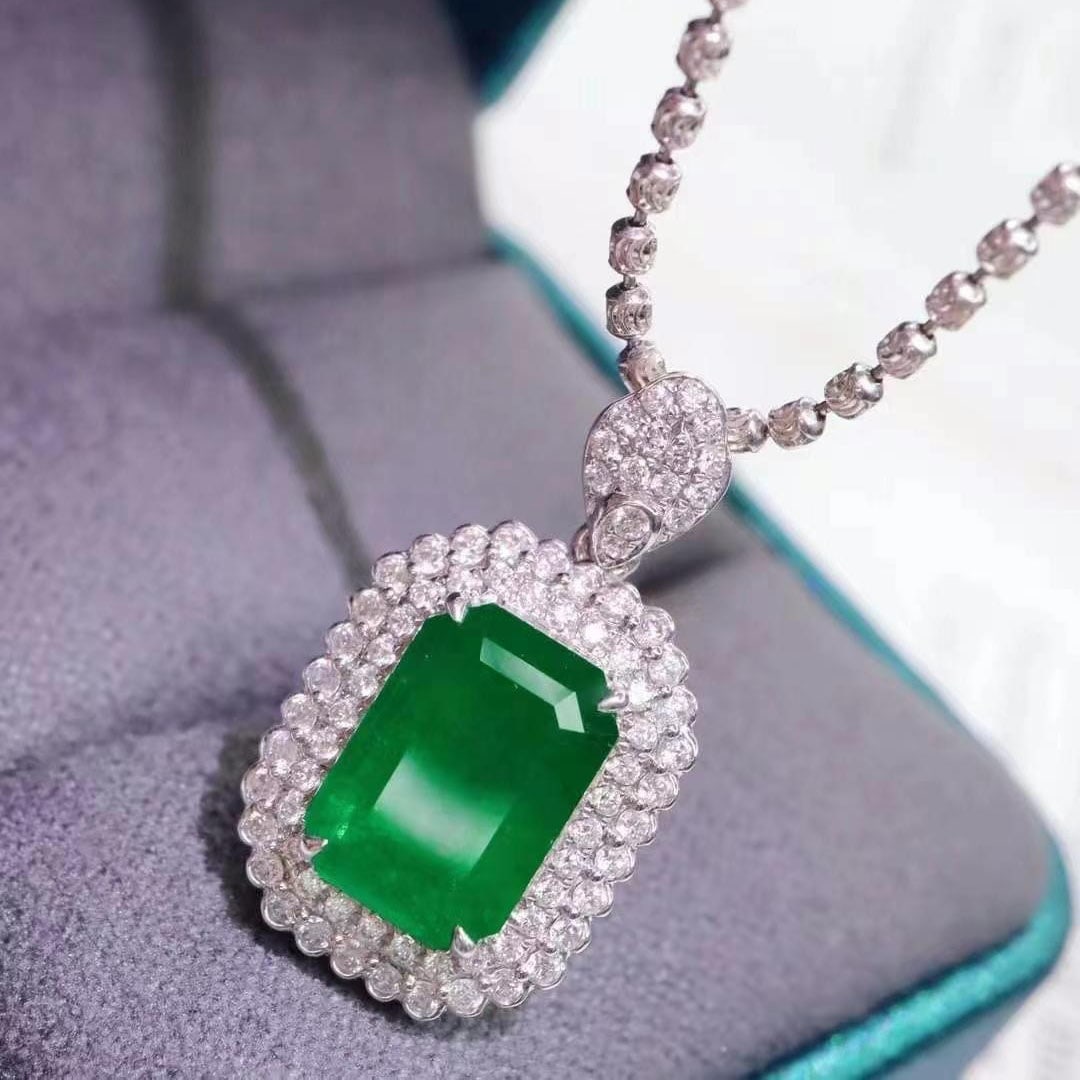 14k Gold 3.78 Ctw Vivid Green Natural Emerald & Diamond Pendant( Without Chain ) - 5