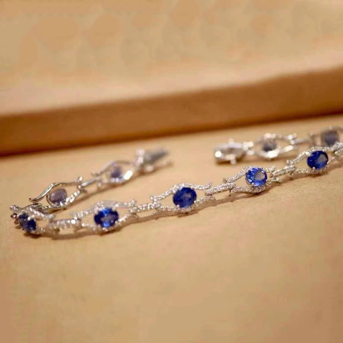 14k Gold 5.31 Ctw Natural Sapphire & Diamond Bracelet - 7