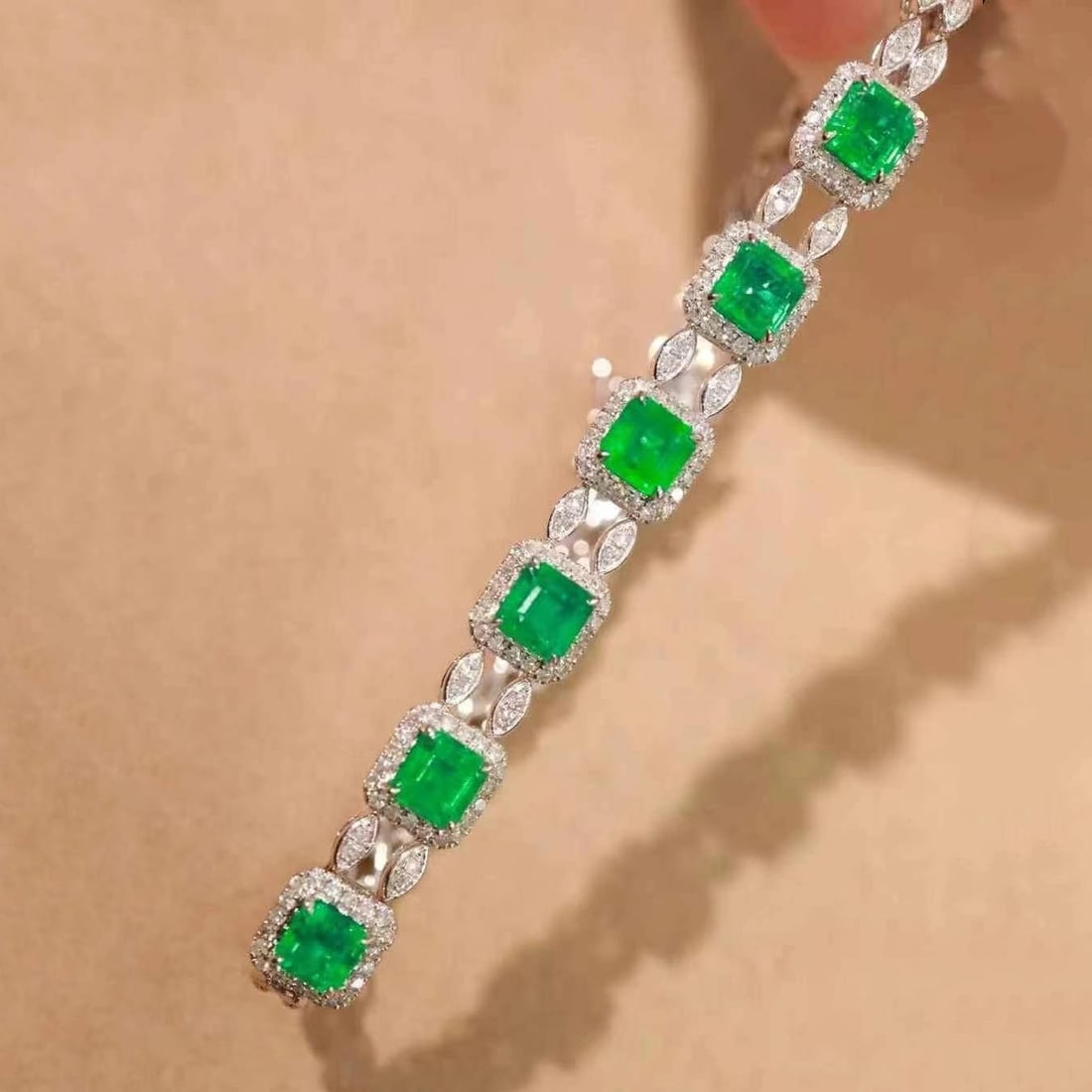 14k Gold 3.65 Ctw Vivid Green Natural Emerald & Diamond Bracelet (1 of 10)