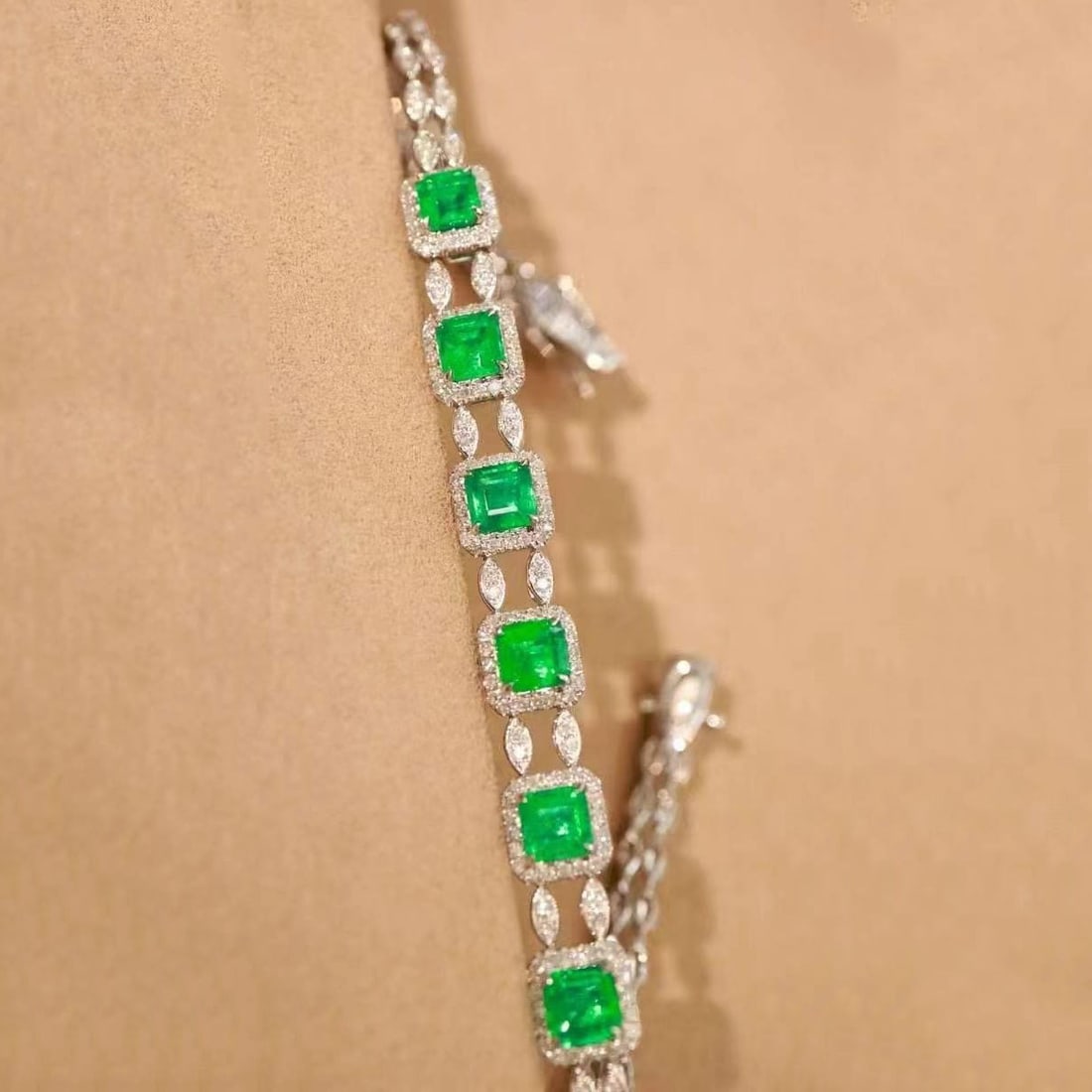 14k Gold 3.65 Ctw Vivid Green Natural Emerald & Diamond Bracelet - 4
