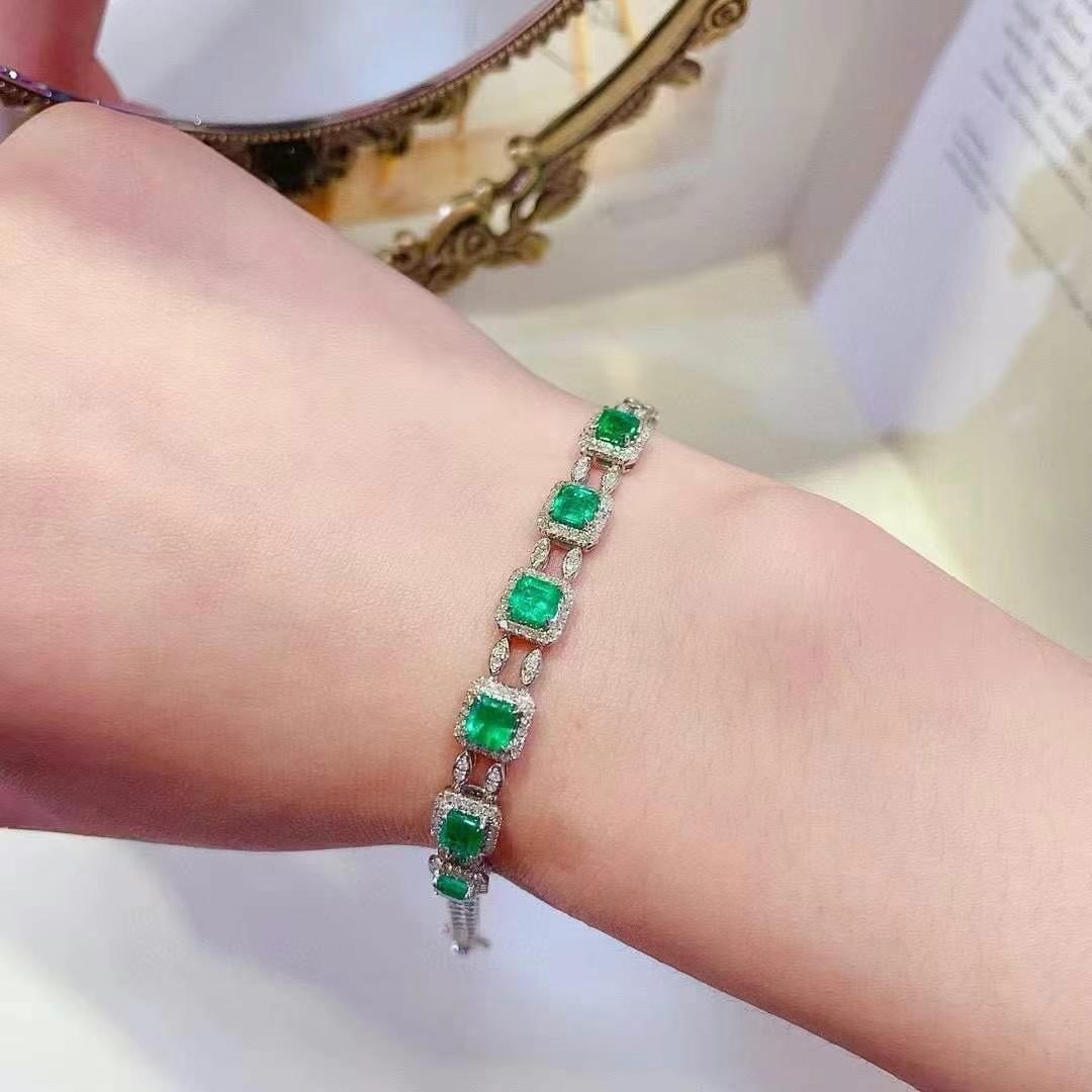 14k Gold 3.65 Ctw Vivid Green Natural Emerald & Diamond Bracelet - 5