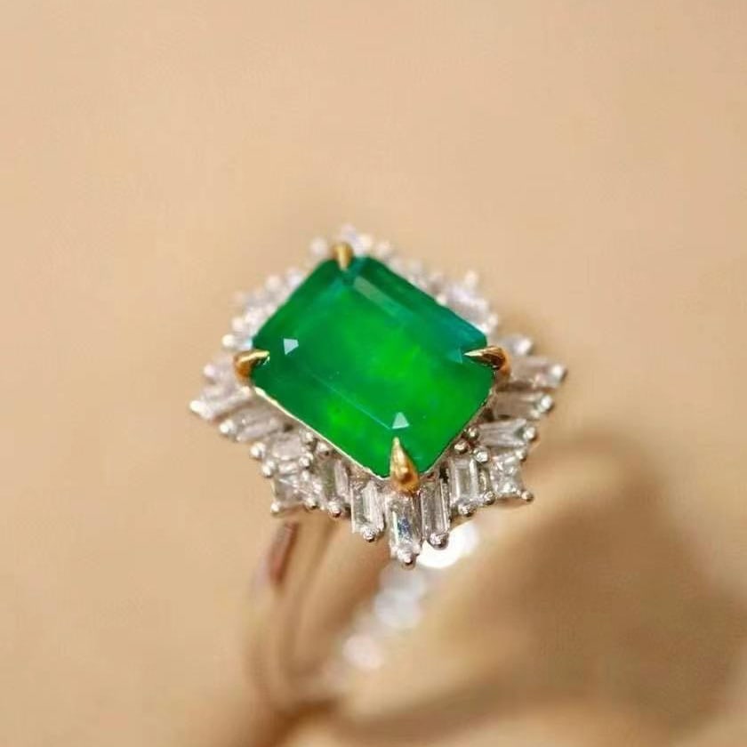 14k Gold 2.33 Ctw Vivid Green Natural Emerald & Diamond Ring - 5