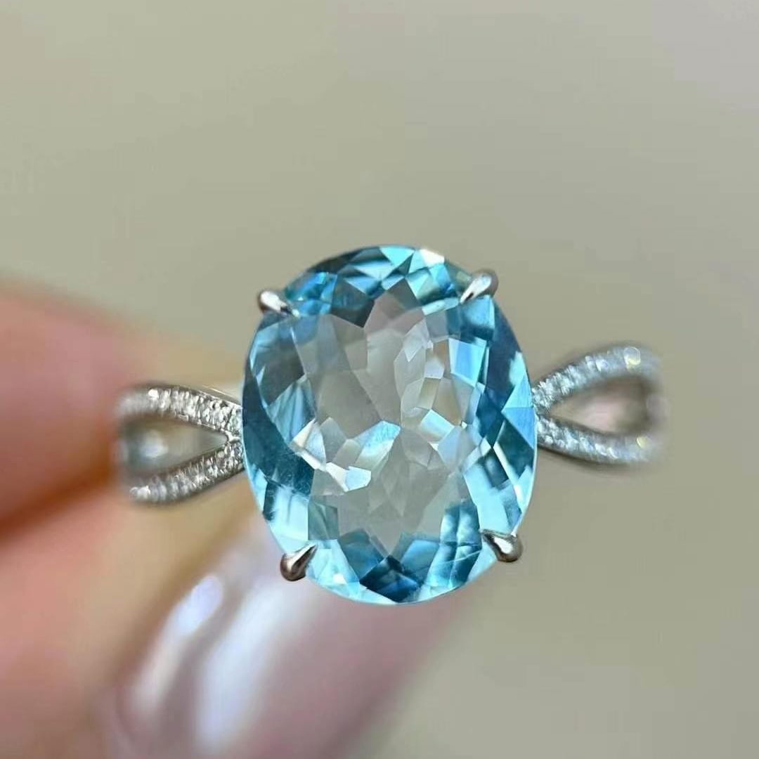 14k Gold 3.42 Ctw Natural Aquamarine & Diamond Ring: Ref:230993168 // gold content:14k gold // ring size:7. 25us // // main gemstone:aquamarine // shape:oval // carat weight:3. 3ct // color:santa maria color // treatment:natural // // adjacent gemstone