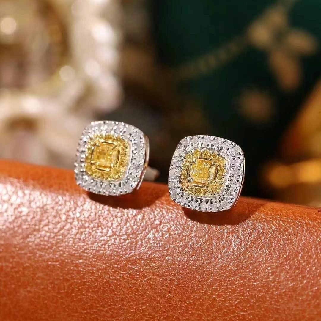 14k Gold 0.5 Ct Natural Color Diamond Earrings - 3