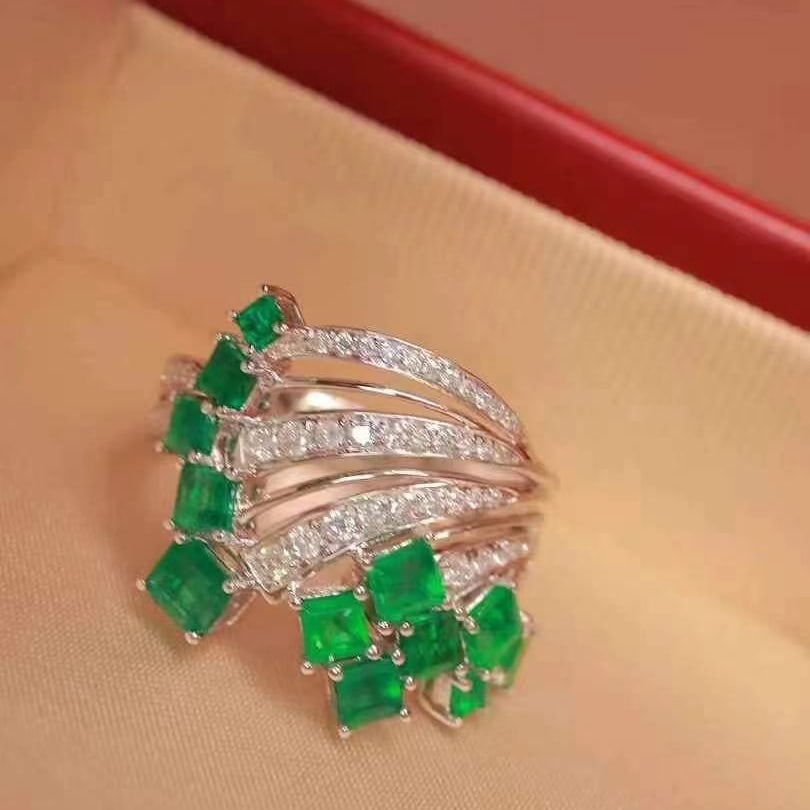 14k Gold 2.18 Ctw Vivid Green Natural Emerald & Diamond Ring: Ref:230993174 // gold content:14k gold // ring size:7. 25us // // main gemstone:emerald // shape:octagonal // carat weight:1. 82ct // color:vivid green // treatment:natural // // adjacent gemstone 2
