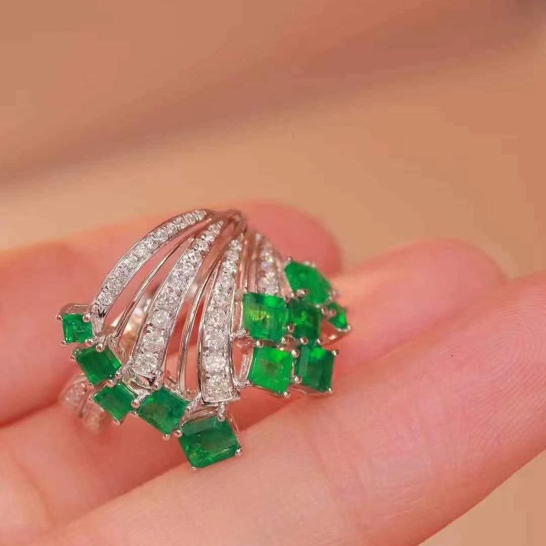 14k Gold 2.18 Ctw Vivid Green Natural Emerald & Diamond Ring - 2