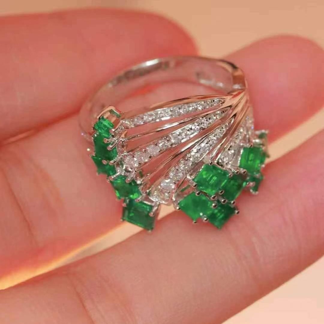 14k Gold 2.18 Ctw Vivid Green Natural Emerald & Diamond Ring - 3