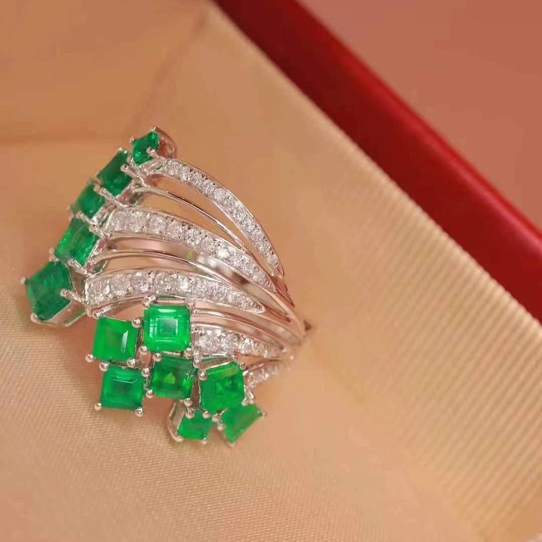 14k Gold 2.18 Ctw Vivid Green Natural Emerald & Diamond Ring - 9