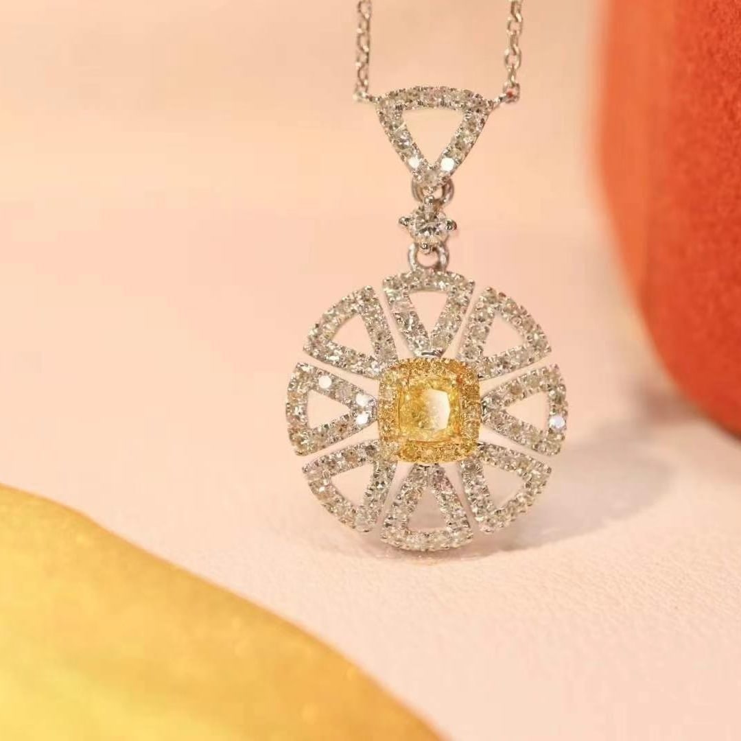 14k Gold 0.74 Ct Natural Color Diamond Necklace - 6