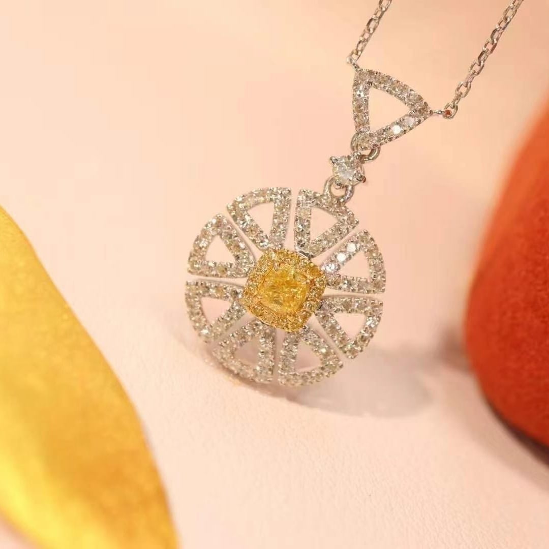 14k Gold 0.74 Ct Natural Color Diamond Necklace - 7