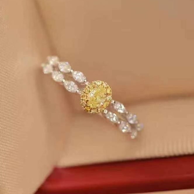 14k Gold 0.52 Ct Natural Color Diamond Ring - 4