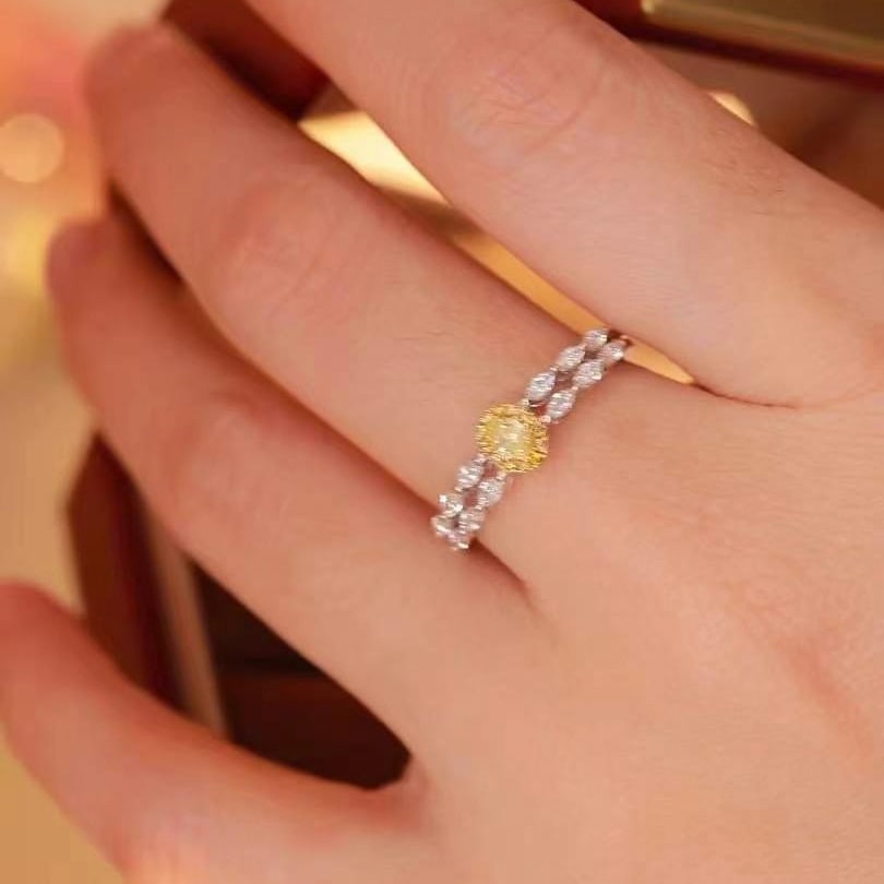 14k Gold 0.52 Ct Natural Color Diamond Ring - 7