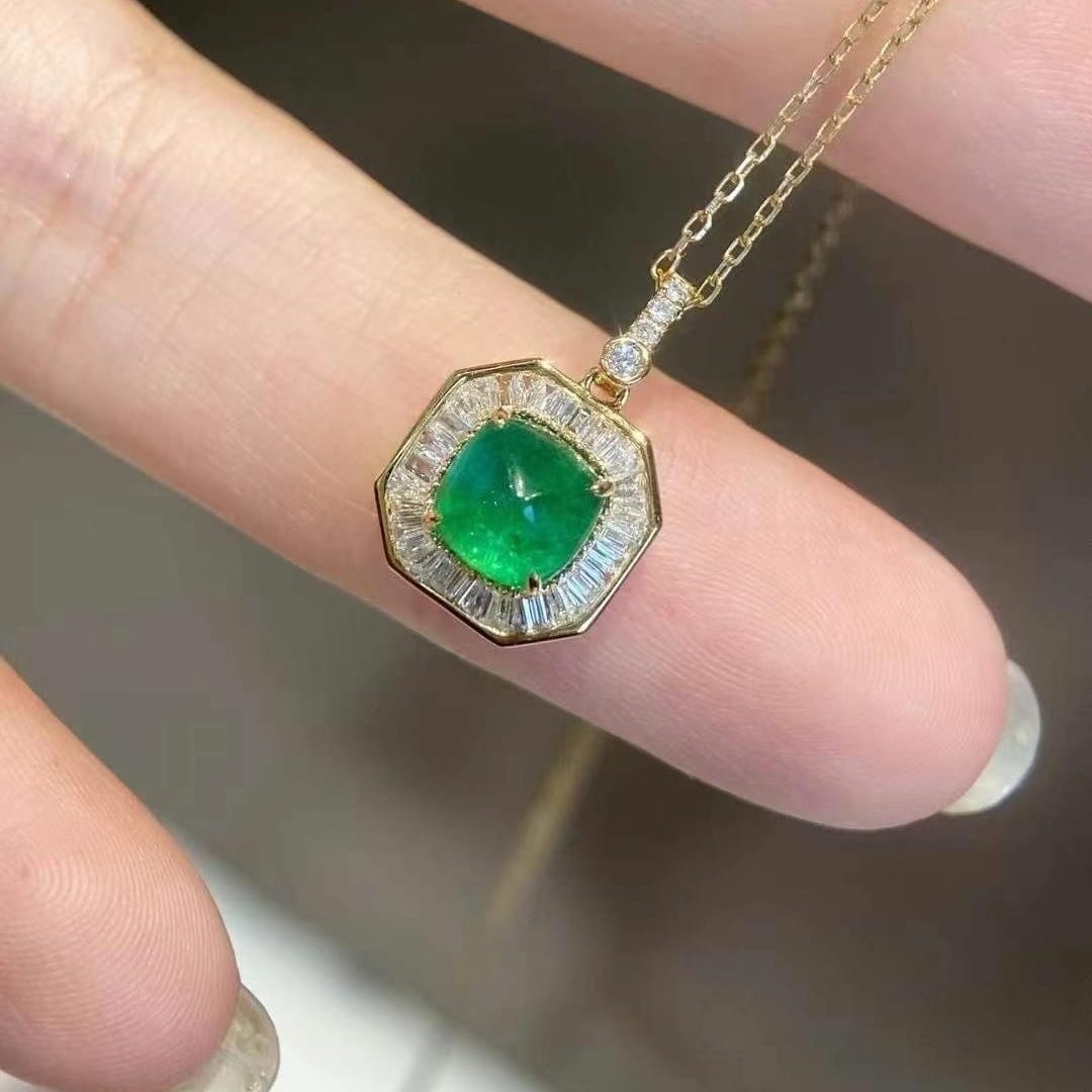 14k Gold 1.12 Ctw Vivid Green Natural Emerald & Diamond Pendant( Without Chain ) - 4