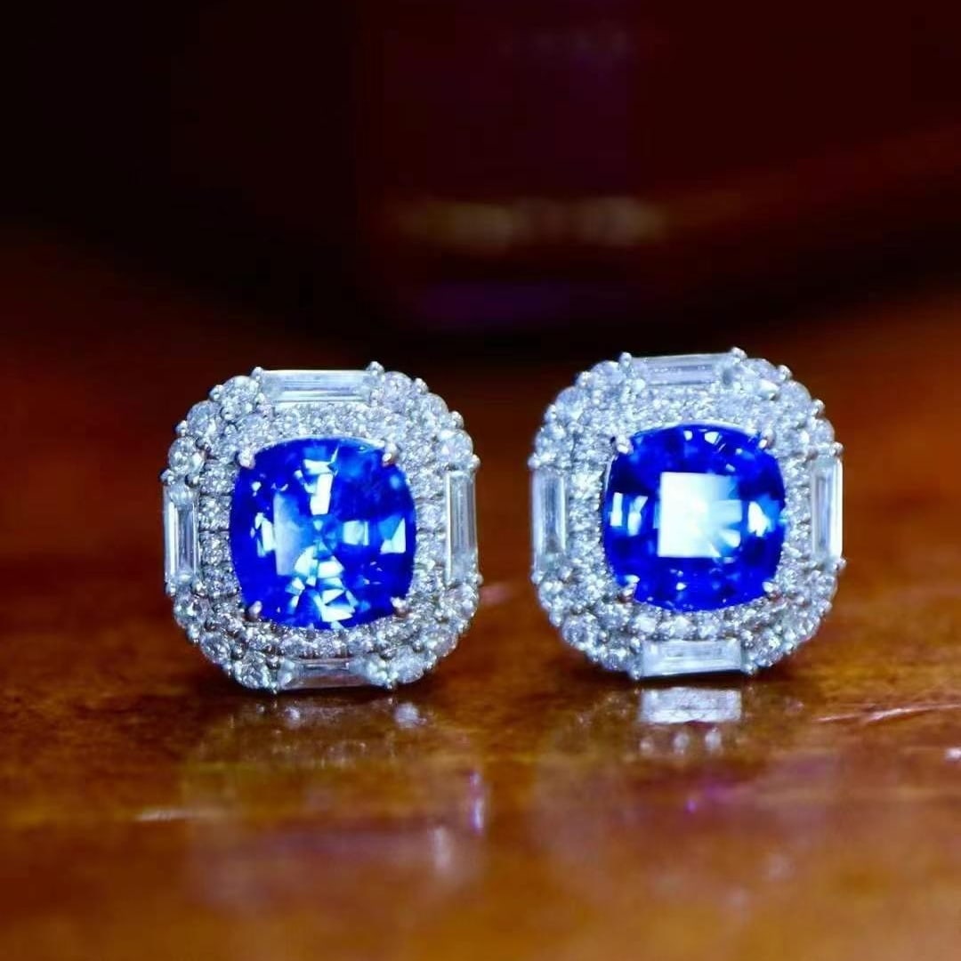 14k Gold 2.94 Ctw Natural Sapphire & Diamond Earrings: Ref:230993191 // gold content:14k gold // main gemstone:sapphire // shape:cushion // carat weight:2. 20ct // color:cornflower blue // treatment:natural // // adjacent gemstone 2 : diamond // shape:mul