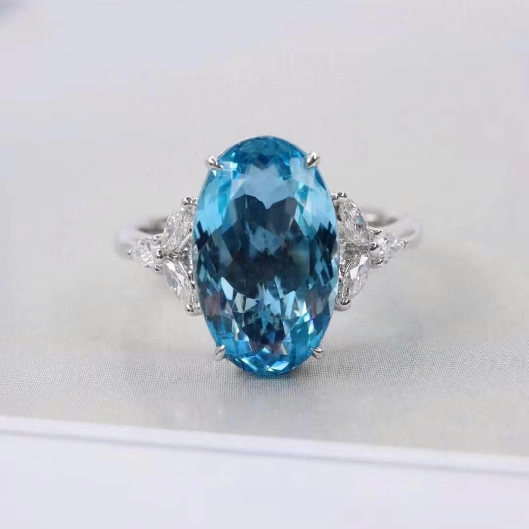 14k Gold 3.60 Ctw Natural Aquamarine & Diamond Ring: Ref:230993193 // gold content:14k gold // ring size:7. 25us // // main gemstone:aquamarine // shape:oval // carat weight:3. 35ct // color:santa maria color // treatment:natural // // adjacent gemstone