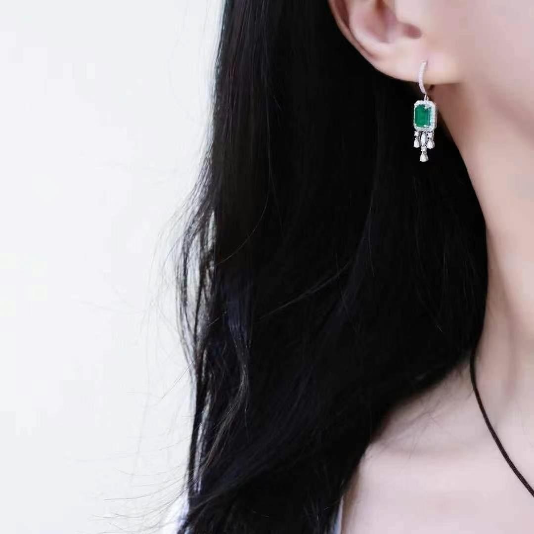 14k Gold 2.61 Ctw Vivid Green Natural Emerald & Diamond Earrings - 4