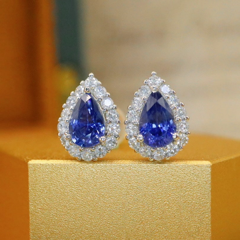 14k Gold 1.68 Ctw Natural Sapphire & Diamond Earrings: Ref:230993206 // gold content:14k gold // main gemstone:sapphire // shape:pear // carat weight:1. 26ct // color:cornflower blue // treatment:natural // // adjacent gemstone 2 : diamond // number of