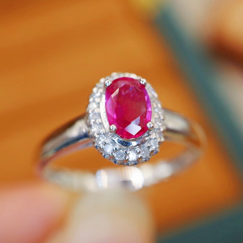 14k Gold 0.70 Ctw Natural Ruby & Diamond Ring - 4