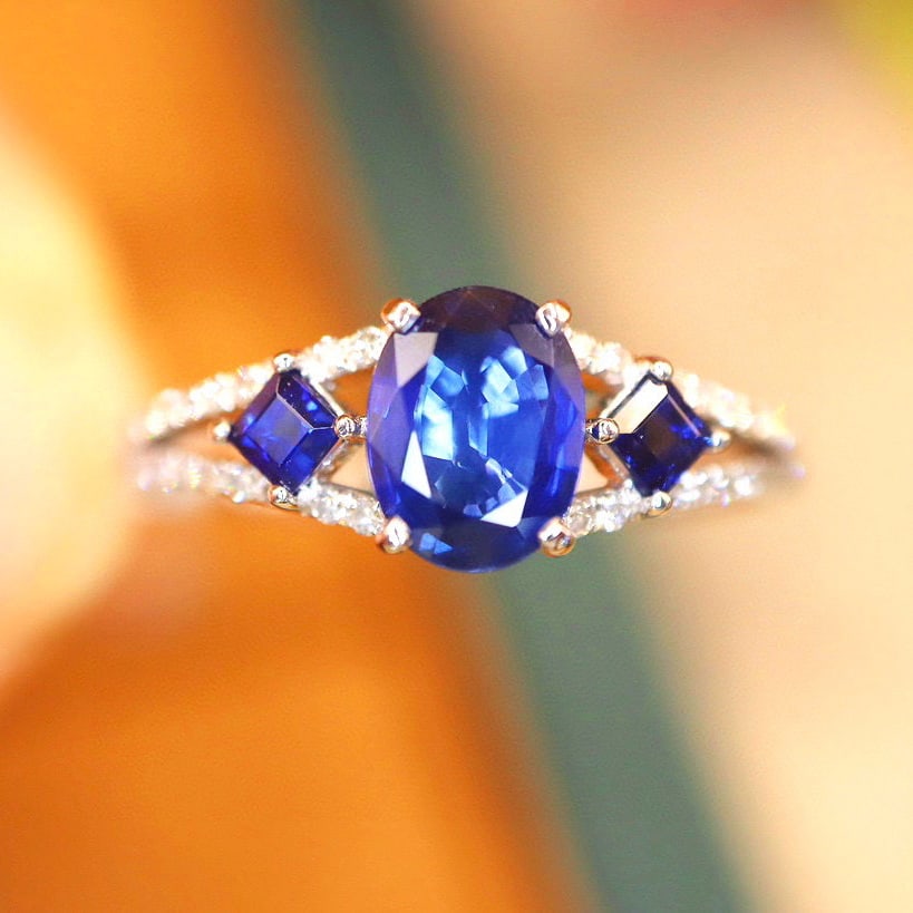 14k Gold 1.14 Ctw Natural Sapphire & Diamond Ring: Ref:230993209 // gold content:14k gold // ring size:7. 25us // // main gemstone:sapphire // shape:multiply // carat weight:1. 02ct // color:royal blue // treatment:natural // // adjacent gemstone 2 :