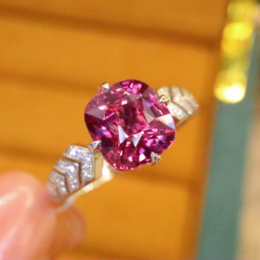 14k Gold 2.89 Ctw Natural Spinel & Diamond Ring - 2