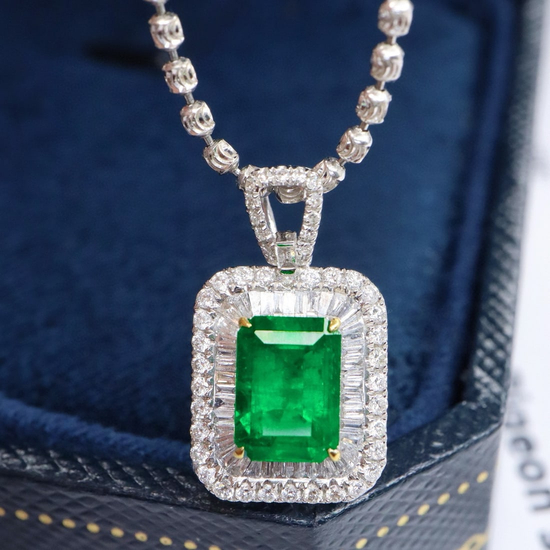 14k Gold 1.68 Ctw Vivid Green Natural Emerald & Diamond Pendant( Without Chain ) - 3