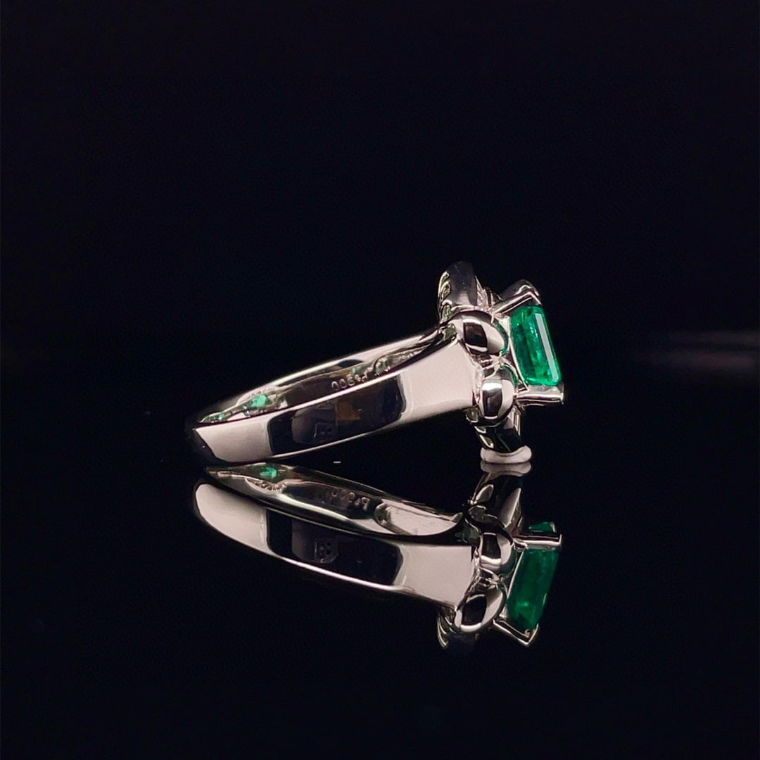 14k Gold 1.42 Ctw Vivid Green Natural Emerald & Diamond Ring - 2