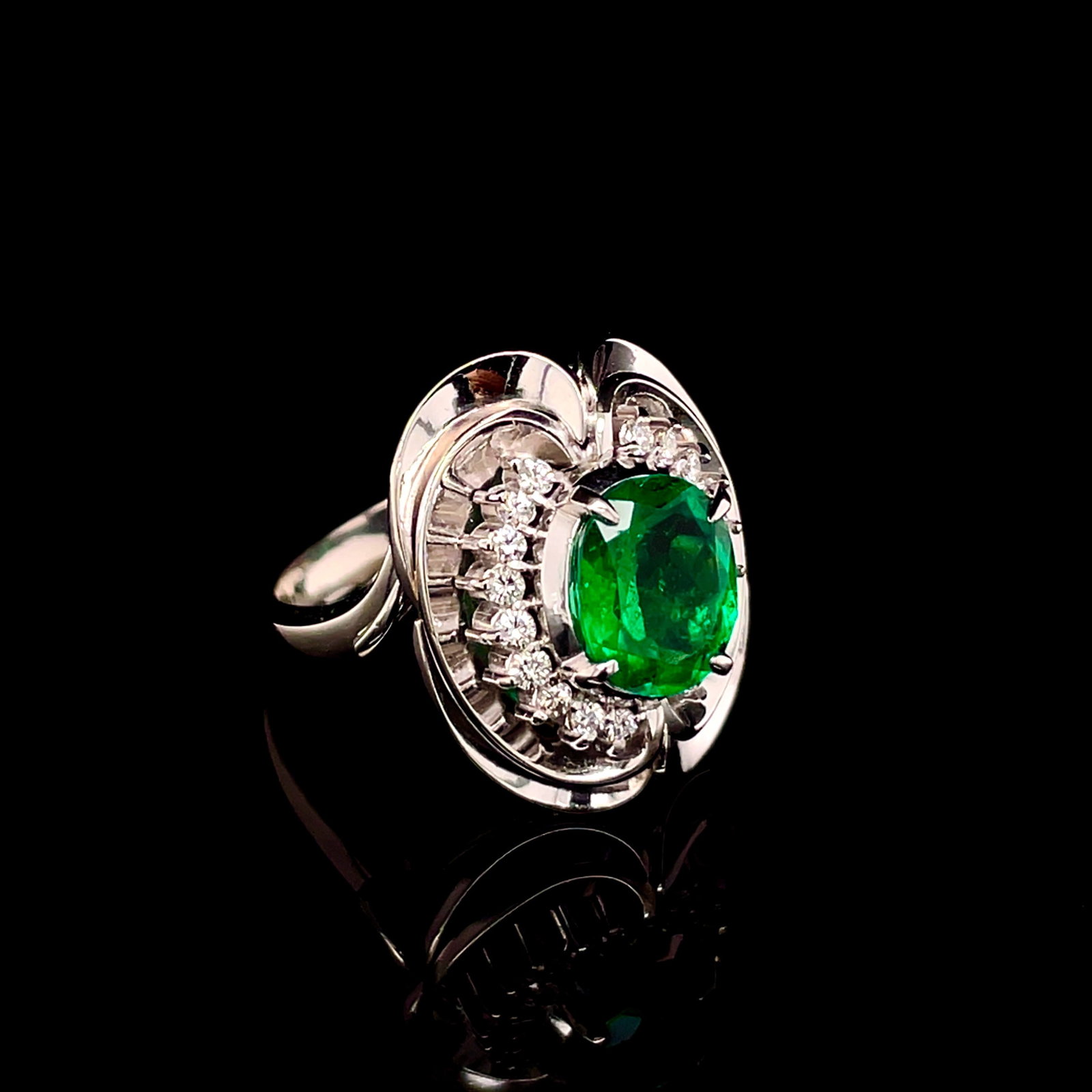 14k Gold 2.04 Ctw Vivid Green Natural Emerald & Diamond Ring - 2