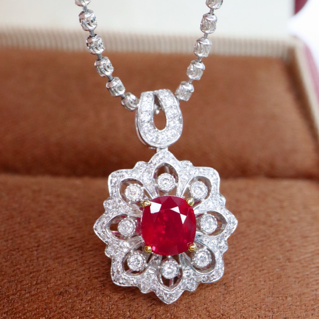 14k Gold 1.34 Ctw Natural Ruby & Diamond Pendant( Without Chain ): Ref:230994030 // gold content:14k gold // main gemstone:ruby // shape:oval // carat weight:1. 02ct // color:pigeonblood red // treatment:natural // // adjacent gemstone 2 : diamond // shape:round // c