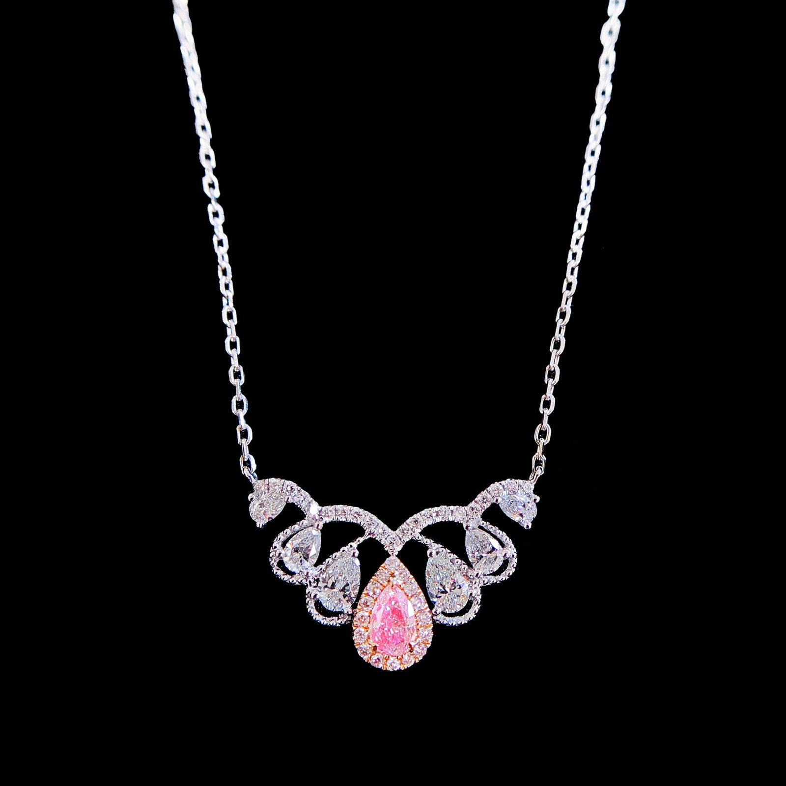 14k Gold 0.50 Ctw Natural Pink Diamond & Diamond Necklace: Ref:230994031 // gold content:14k gold // main gemstone:pink diamond // shape:pear // carat weight:0. 10ct // color:pink // treatment:natural // // adjacent gemstone 2 : diamond // shape:multiply // c