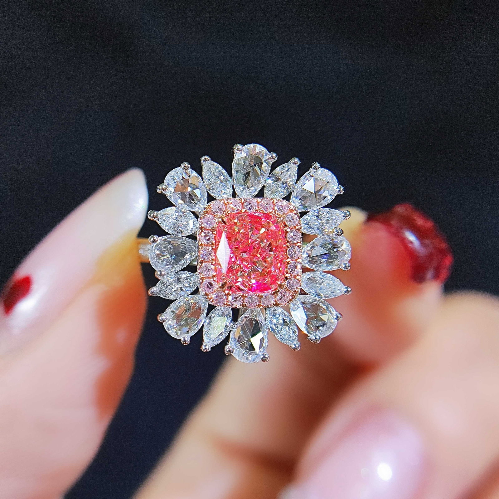 14k Gold 2.27 Ctw Natural Pink Diamond & Diamond Ring/pendant( Without Chain ): Ref:230994032 // gold content:14k gold // ring size:7. 25us // // main gemstone:pink diamond // shape:cushion // carat weight:1. 00ct // color:pink // treatment:natural // // adjacent gemstone 2 : dia