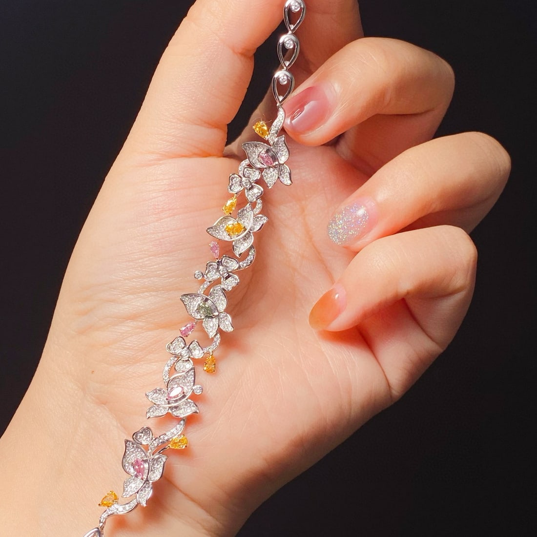 14k Gold 1.84 Ctw Natural Color Diamond & Diamond Bracelet - 2