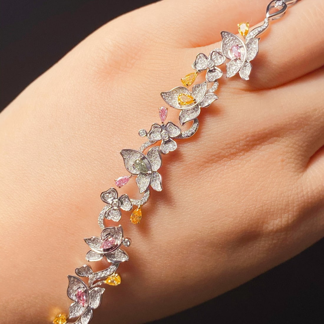 14k Gold 1.84 Ctw Natural Color Diamond & Diamond Bracelet - 3
