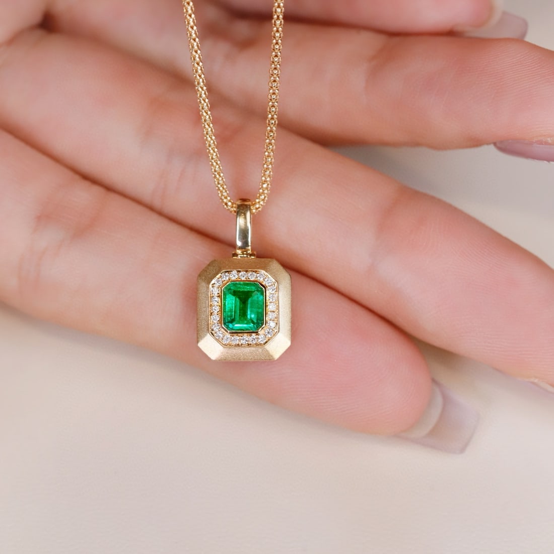 14k Gold 0.5 Ct Vivid Green Natural Emerald & Diamond Pendant( Without Chain ) - 3