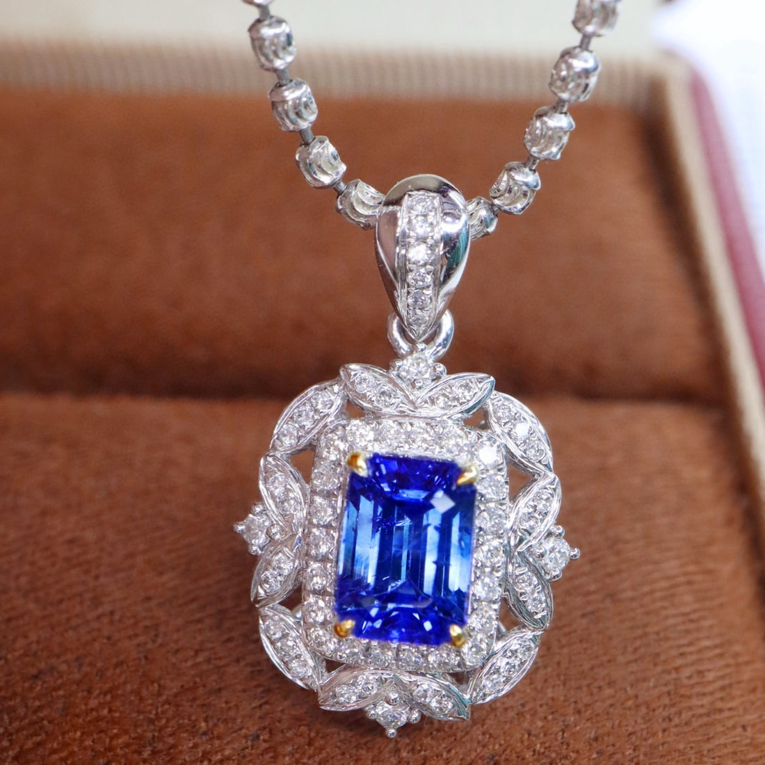 14k Gold 1.67 Ctw Natural Sapphire & Diamond Pendant( Without Chain ) - 5