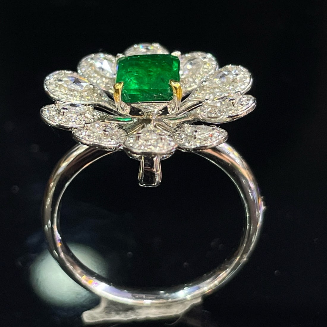 14k Gold 2.50 Ctw Vivid Green Natural Emerald & Diamond Ring/pendant( Without Chain ) - 3