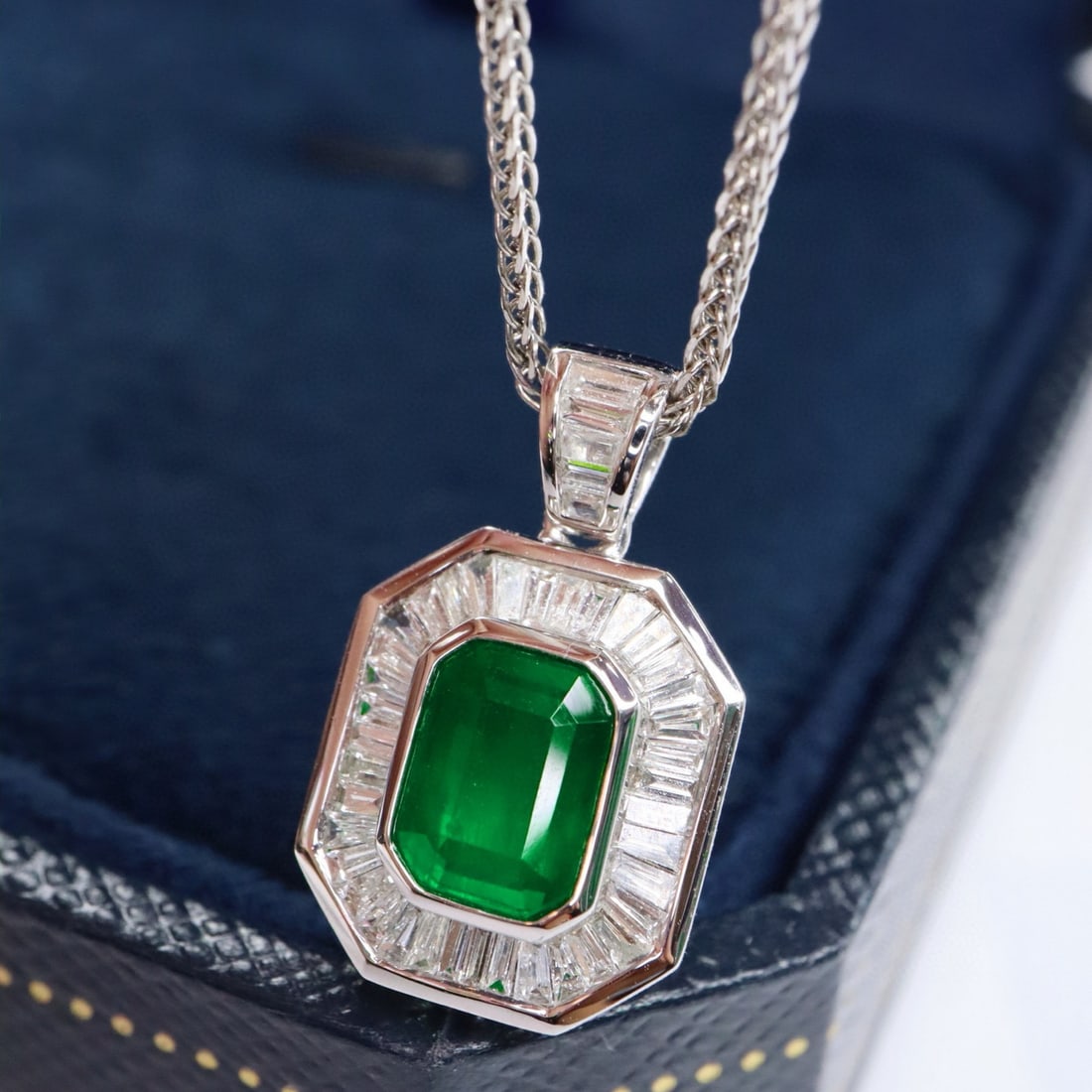 14k Gold 1.45 Ctw Vivid Green Natural Emerald & Diamond Pendant( Without Chain ) - 2