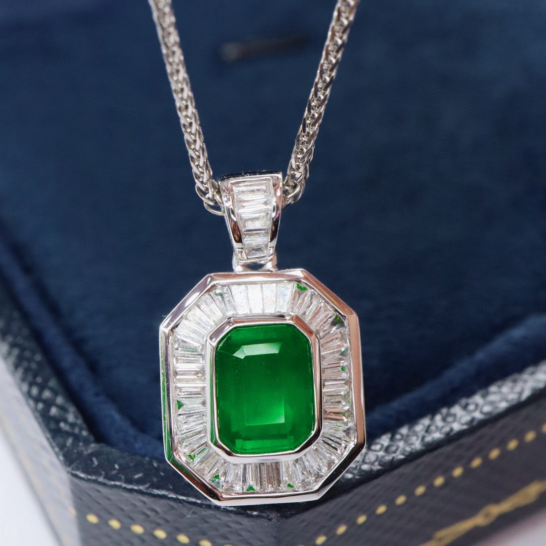 14k Gold 1.45 Ctw Vivid Green Natural Emerald & Diamond Pendant( Without Chain ) - 3