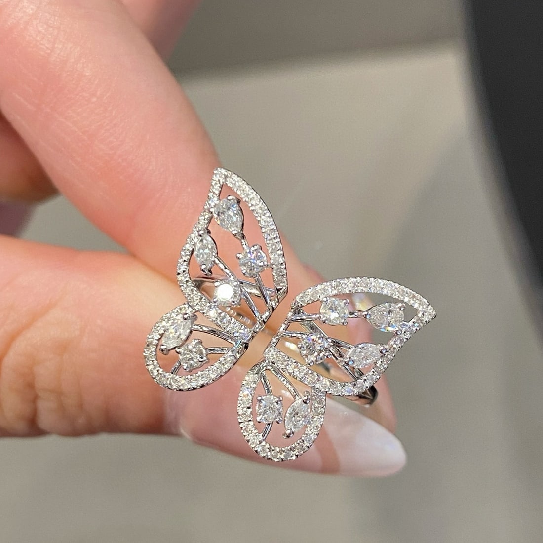 14k Gold 0.75 Ct Natural H Diamond & Butterfly Ring - 4