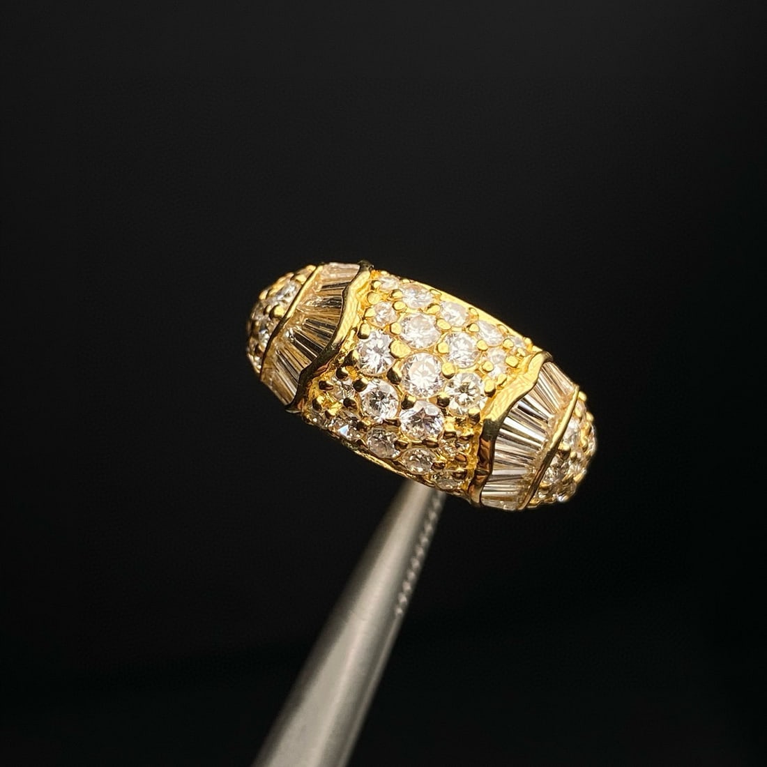 14k Gold 1.63 Ct Natural H Diamond Ring: Ref:230994067 // gold content:14k gold // ring size:7. 25us // // main gemstone:diamond // shape:multiply // carat weight:1. 63ct // clarity grade:vs-si // color:h // treatment:natural // Low Estimate